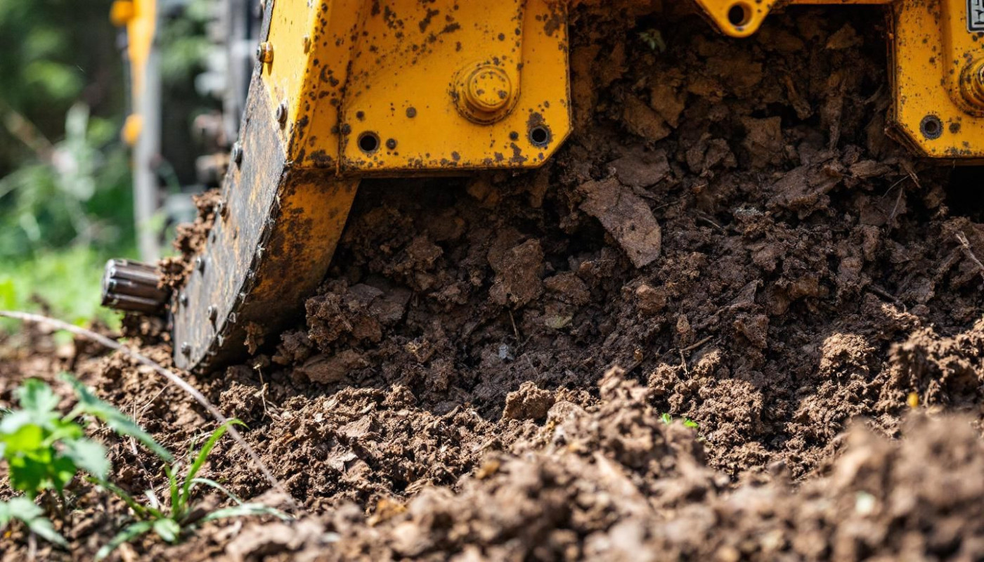 Choosing Between A Mulcher And A Chipper For Land Management?